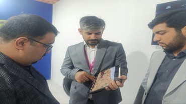 بازدید رئیس پارک فاوا از غرفه پارک استان در نمایشگاه الکامپ تهران 