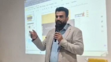 کارگاه آموزشی «مبانی دیجیتال مارکتینگ برای استارتاپها» در مرکز رشد جامع یاسوج برگزار شد