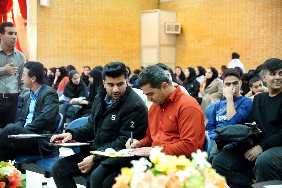 رویداد کارآفرینی دانش آموزی در مرکز رشد دهدشت برگزار شد