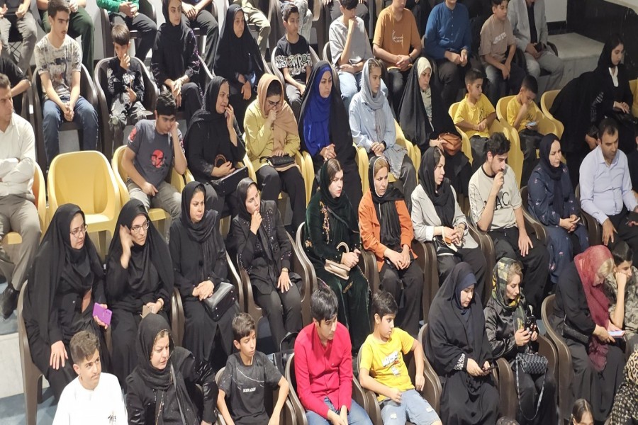 تأکید رئیس پارک علم و فناوری بر حمایت از ایده‌های برتر در مراسم رونمایی «ایدیتو»
