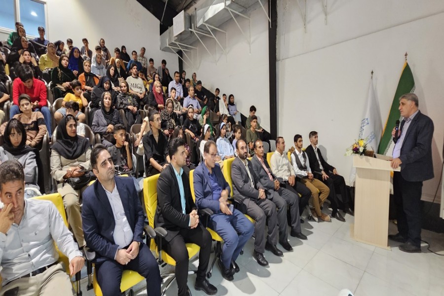 تأکید رئیس پارک علم و فناوری بر حمایت از ایده‌های برتر در مراسم رونمایی «ایدیتو»