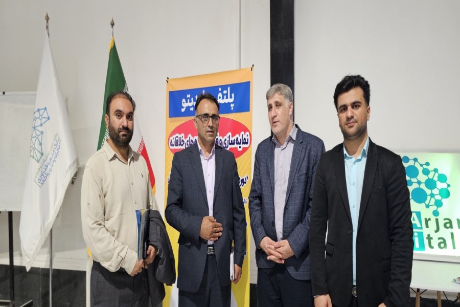 تأکید رئیس پارک علم و فناوری بر حمایت از ایده‌های برتر در مراسم رونمایی «ایدیتو»
