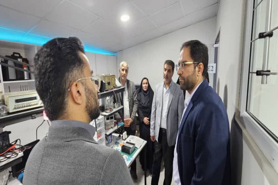 بازدید نماینده موسسه آموزشی و تحقیقاتی صنایع دفاعی از پارک علم و فناوری استان