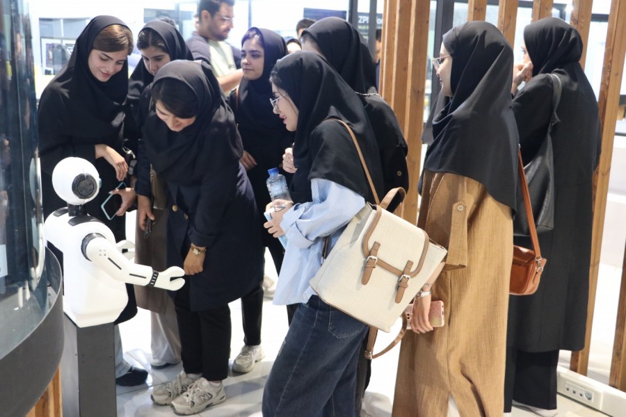 تور فناوری دانشجویان دانشکده بهداشت در مرکز رشد جامع یاسوج برگزار شد.