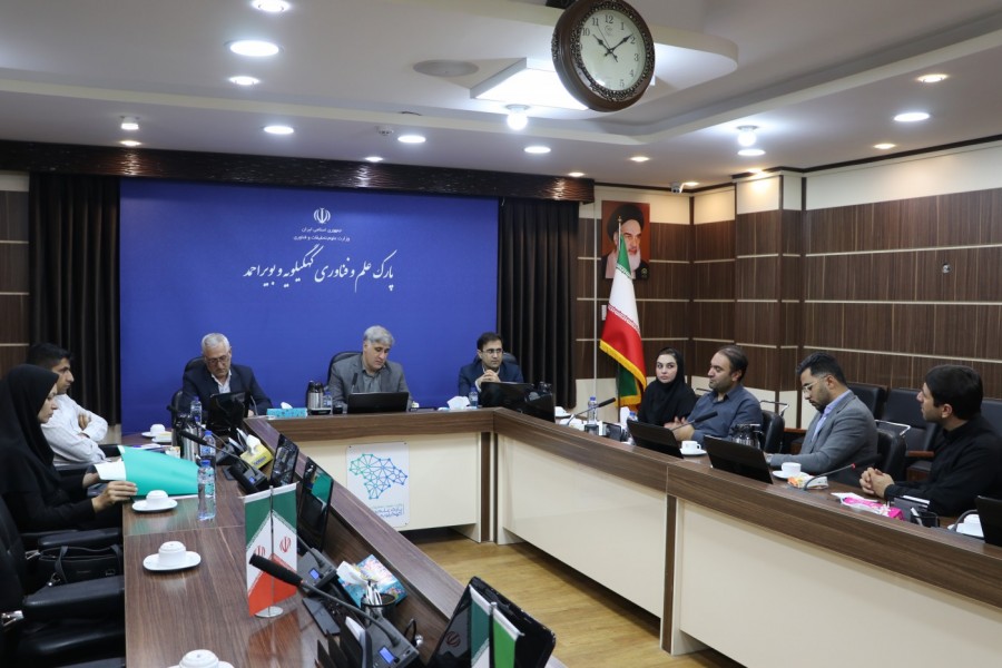 نشست هم‌اندیشی پارک علم و فناوری و اداره‌کل حفاظت محیط زیست استان برگزار شد.