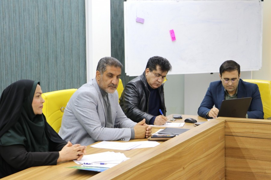 نشست ویژه شورای دانش و پژوهش فراجای استان به میزبانی پارک علم و فناوری برگزار شد